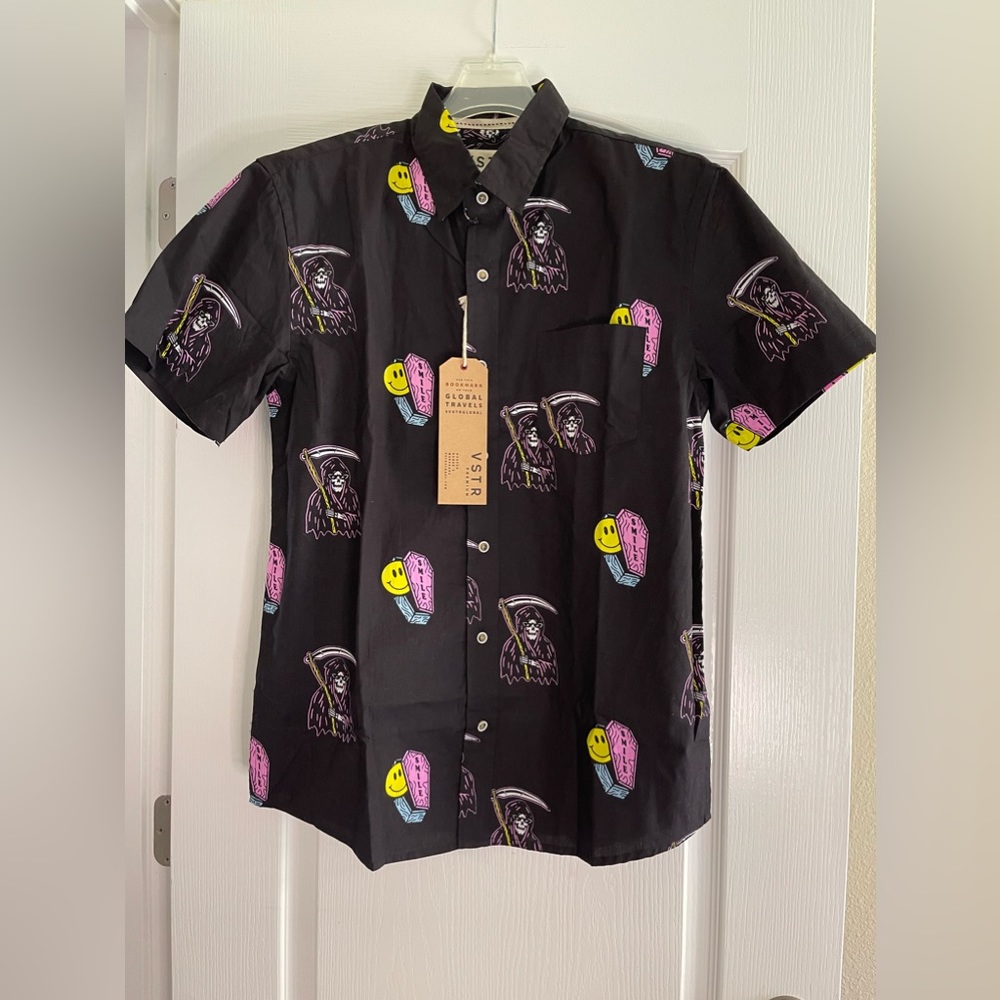 NWT VSTR Premium Mens Large Short Sleeve Black Printed Button-down Reaper Smiley